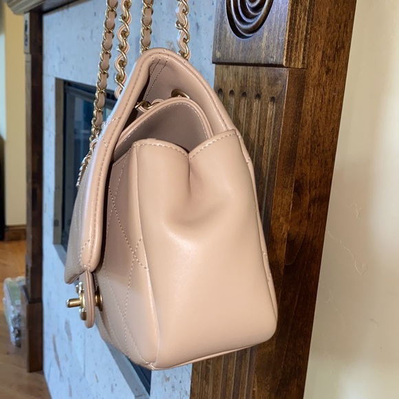 🦄 RARE Auth. Chanel 20P Med. center cutout flap - Picture 14 of 17